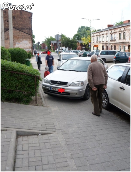 Takiemu debilowi to tylko po masce przejść