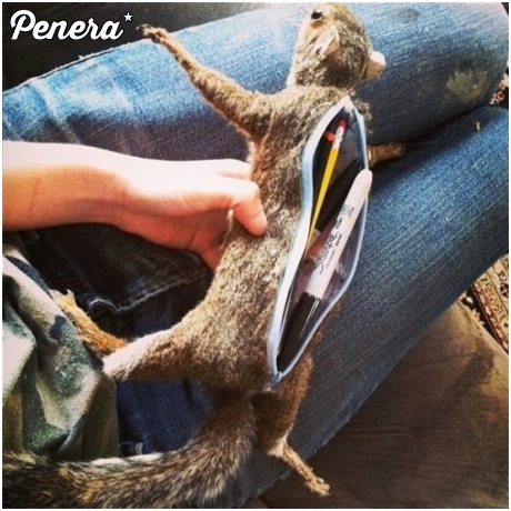 Tatuś myśliwy zrobił piórnik dla synka