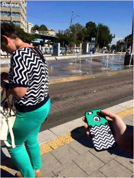 Ubrała się do góry nogami