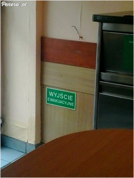 Wyjątkowe wyjście ewakuacyjne...