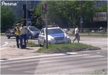 Zaparkowali na przejściu dla pieszych