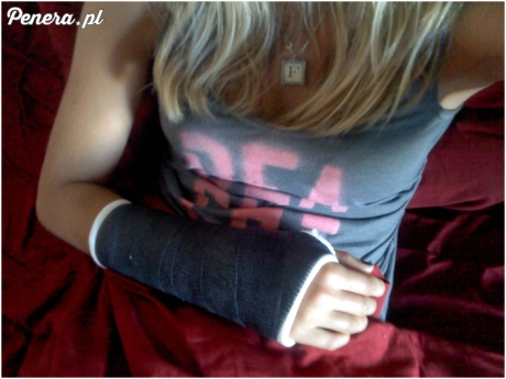 Zdjęcie zepsutej zmywarki