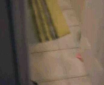 Zostawić na chwilę dziecko z maszynką do włosów